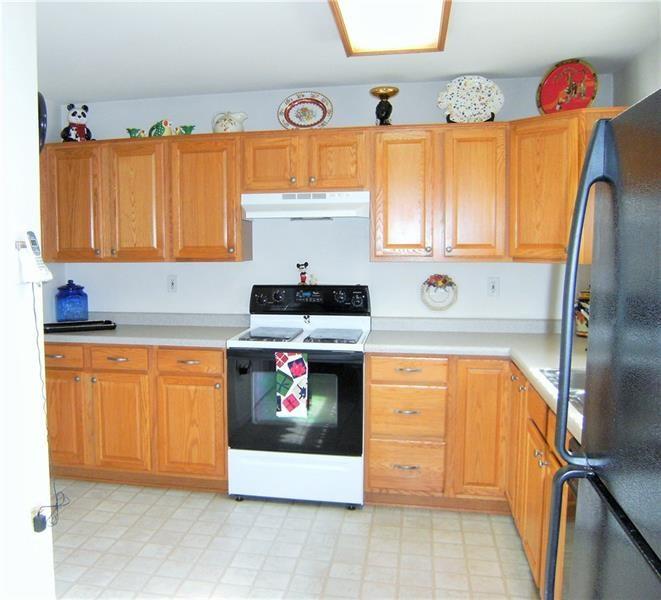 5011 Oak Point Drive McKees Rocks, PA 15136 - Photo 10 of 25 Gallery Image 10