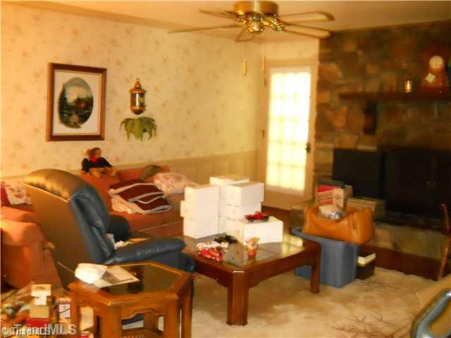 1202 West Westmoreland Road King, NC 27021 - Photo 10 of 15 Den/Family/Great Room.