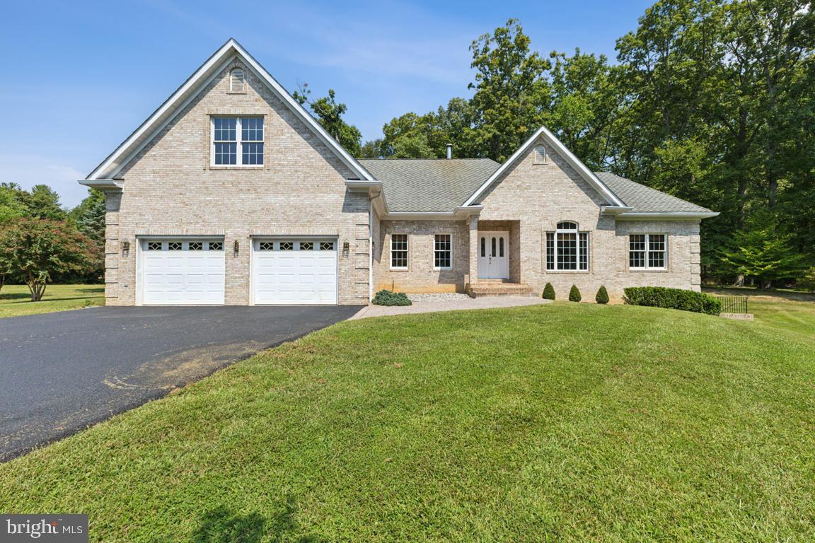 11504 Yates Ford Road Clifton, VA 20124 - Photo 8 of 64 Impressive curb appeal
