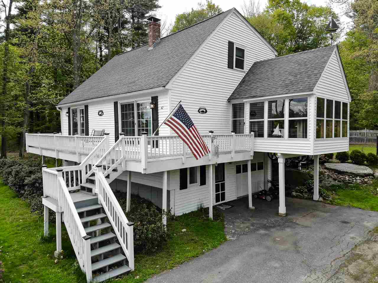 42 North Shore Road Derry, NH 03038 - Photo 2 of 40