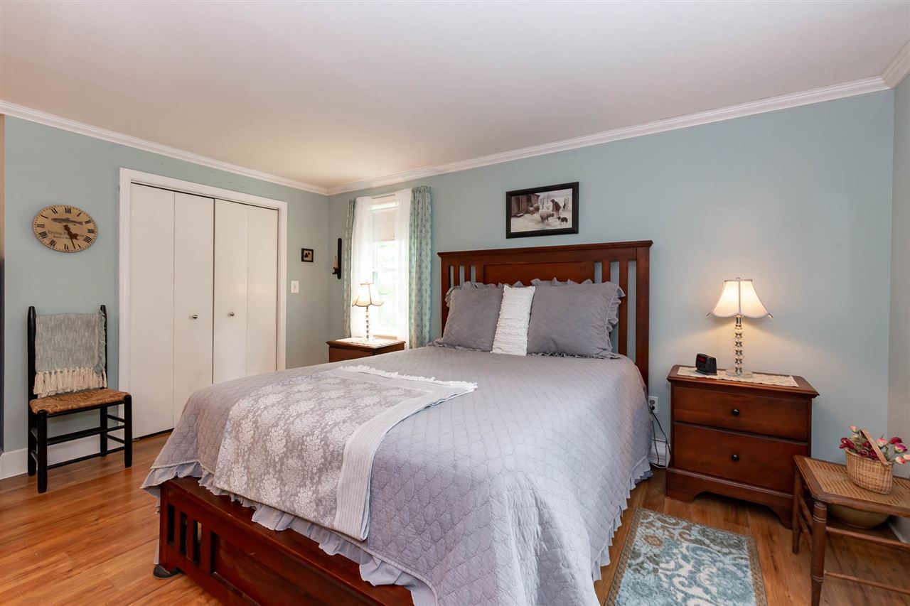 42 North Shore Road Derry, NH 03038 - Photo 20 of 40