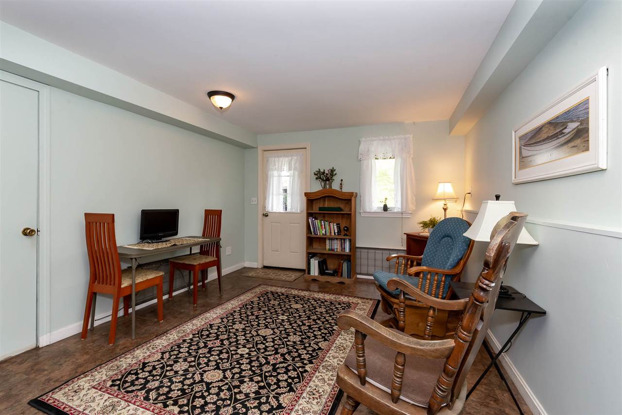 42 North Shore Road Derry, NH 03038 - Photo 25 of 40