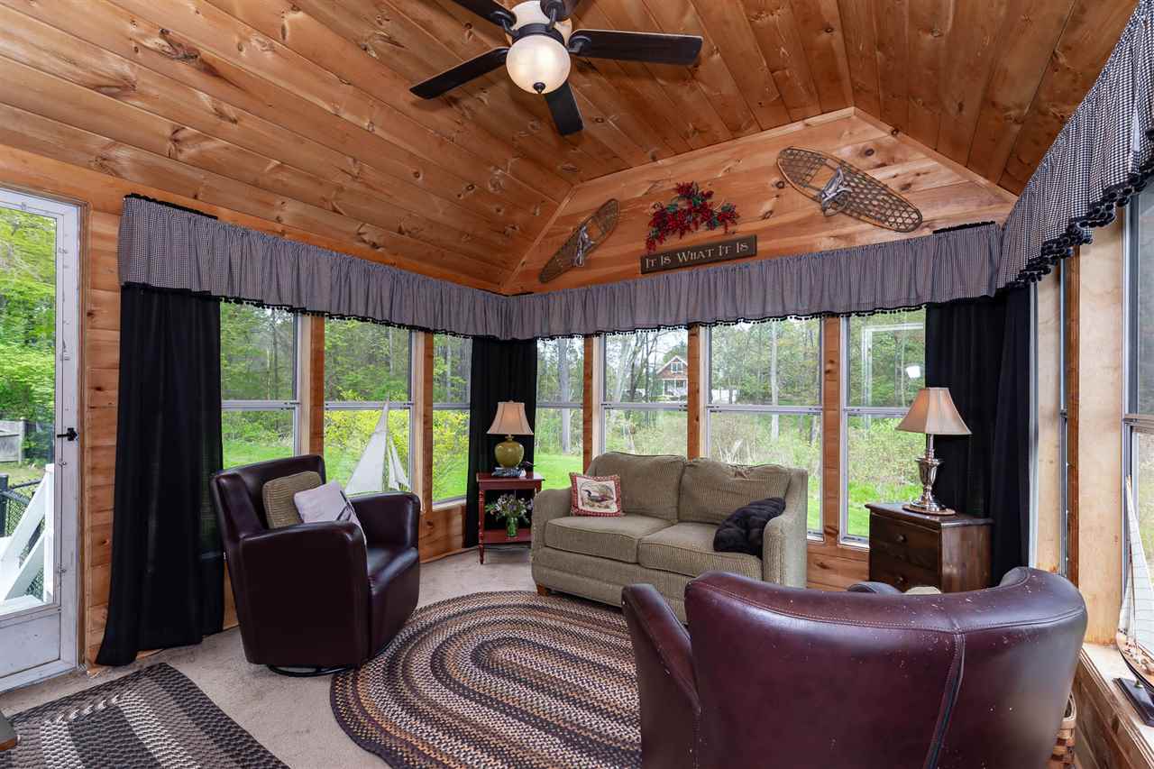 42 North Shore Road Derry, NH 03038 - Photo 5 of 40