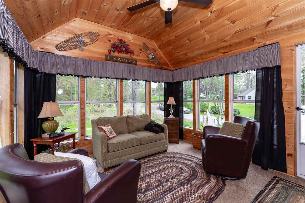 42 North Shore Road Derry, NH 03038 - Photo 6 of 40