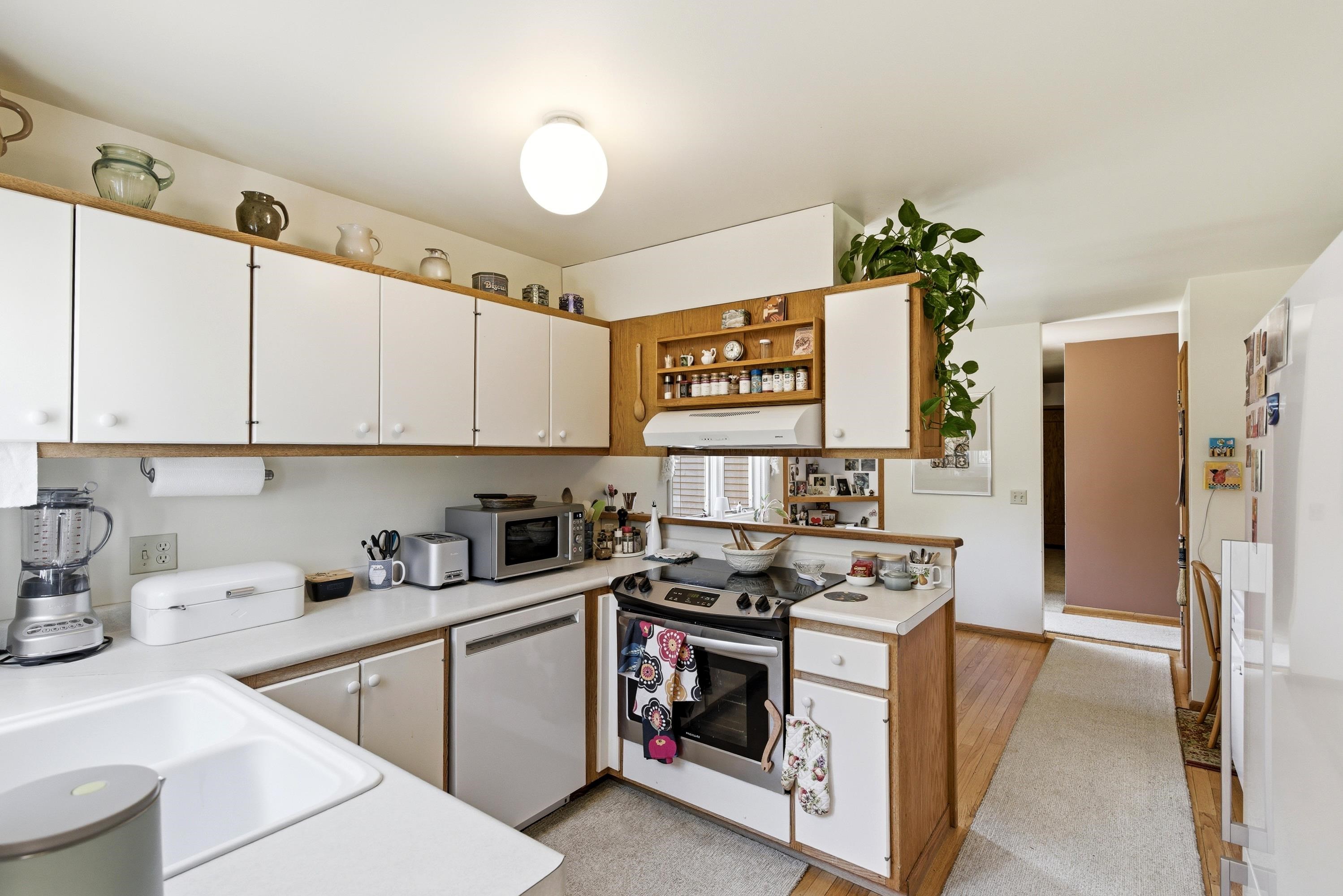 3217 Nottingham Way Madison, WI 53713 - Photo 14 of 53