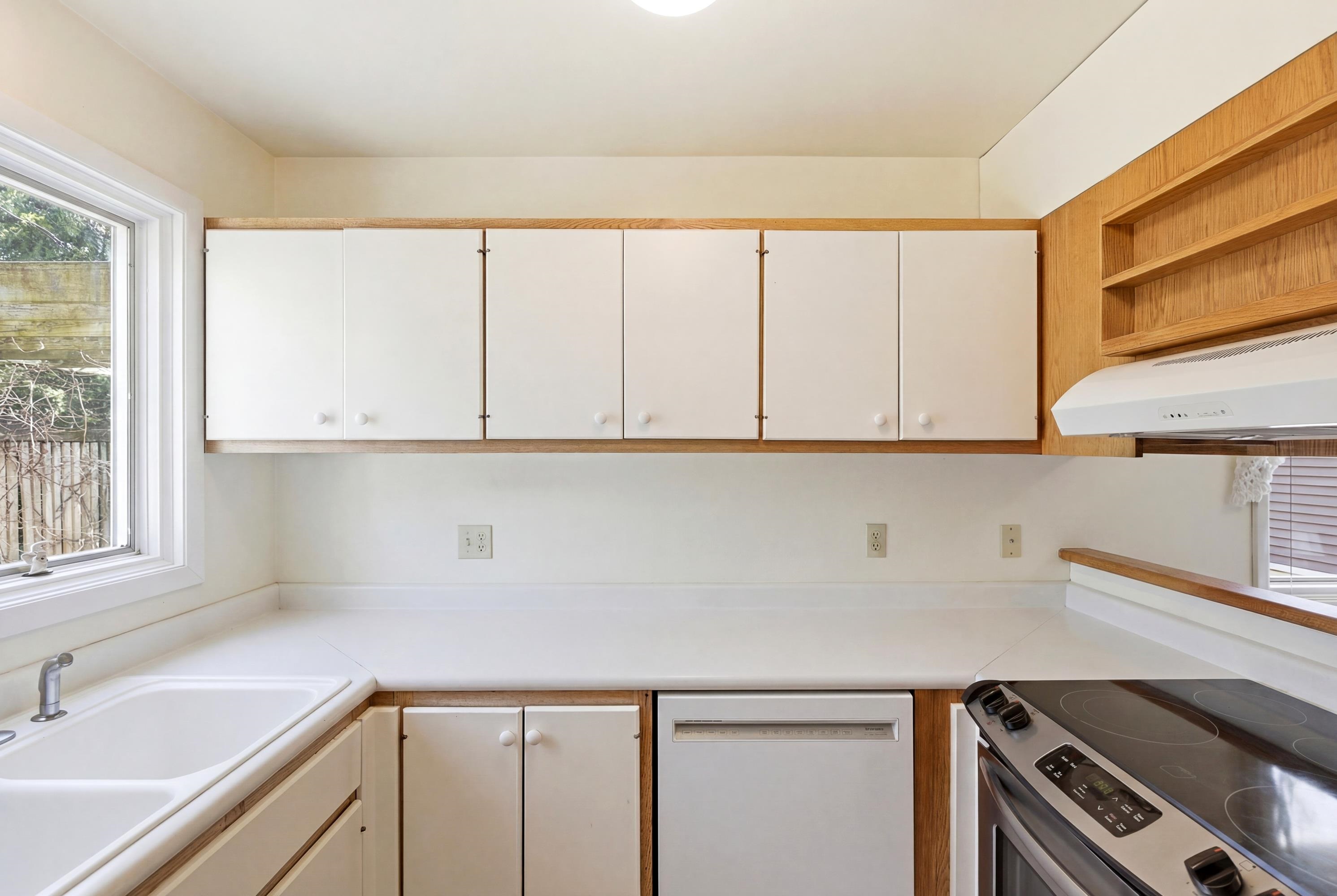 3217 Nottingham Way Madison, WI 53713 - Photo 18 of 53