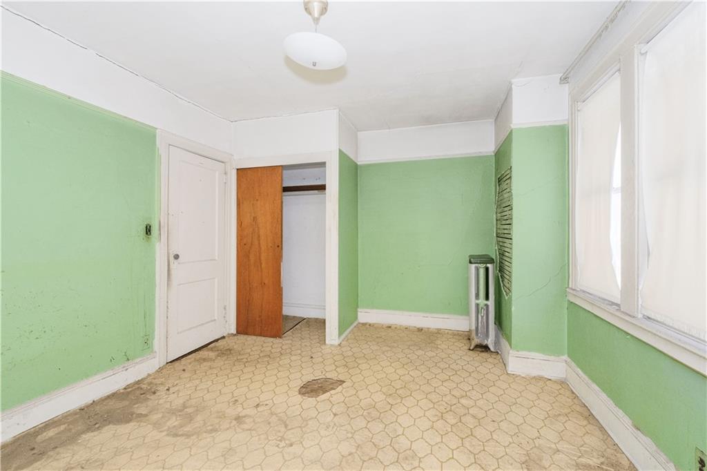 62-52 80th Road Queens, NY 11385 - Photo 21 of 35