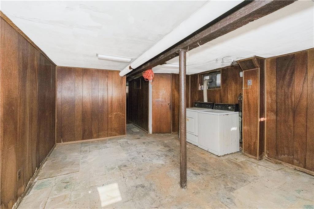 62-52 80th Road Queens, NY 11385 - Photo 30 of 35