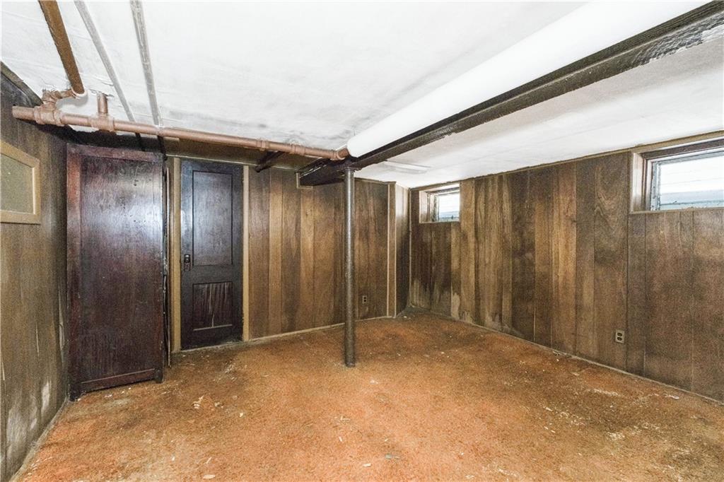 62-52 80th Road Queens, NY 11385 - Photo 31 of 35