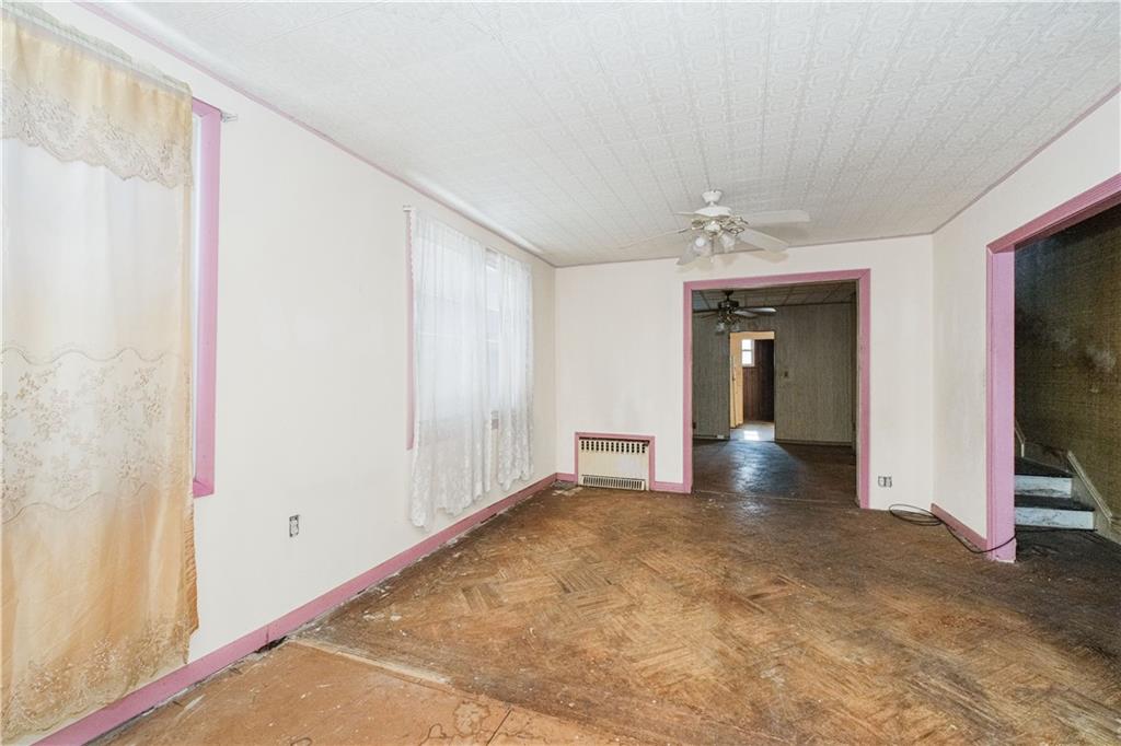 62-52 80th Road Queens, NY 11385 - Photo 5 of 35