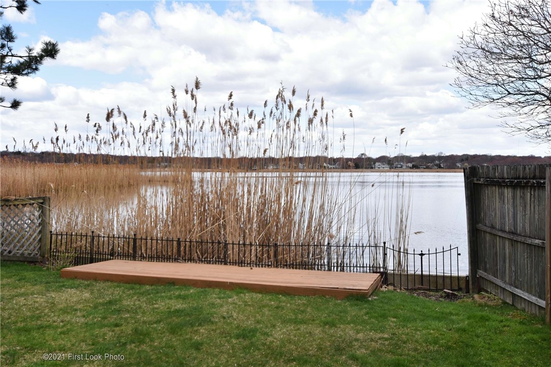 220 Bonnet Point Road Narragansett, RI 02882 - Photo 28 of 44