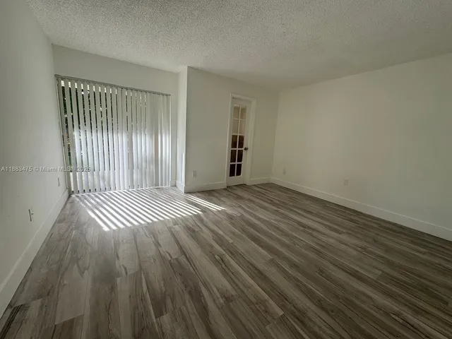 $2,400 | 20424 Northwest 15th Avenue, Unit 56, Miami Gardens, FL 33169