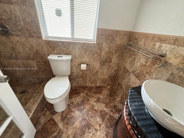 $2,400 | 20424 Northwest 15th Avenue, Unit 56, Miami Gardens, FL 33169