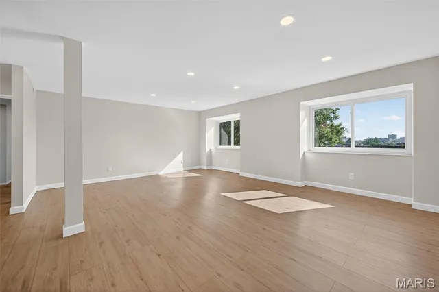 $214,500 | 4355 Maryland Avenue, Unit 404, St. Louis, MO 63108