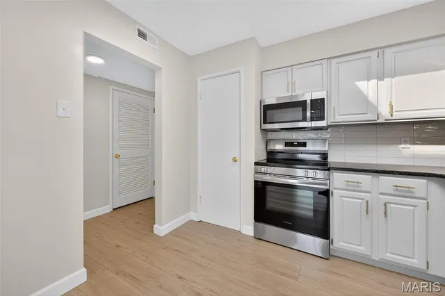 $214,500 | 4355 Maryland Avenue, Unit 404, St. Louis, MO 63108