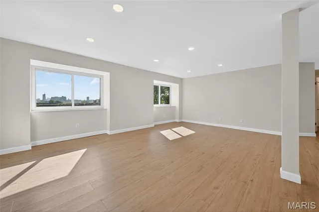 $214,500 | 4355 Maryland Avenue, Unit 404, St. Louis, MO 63108