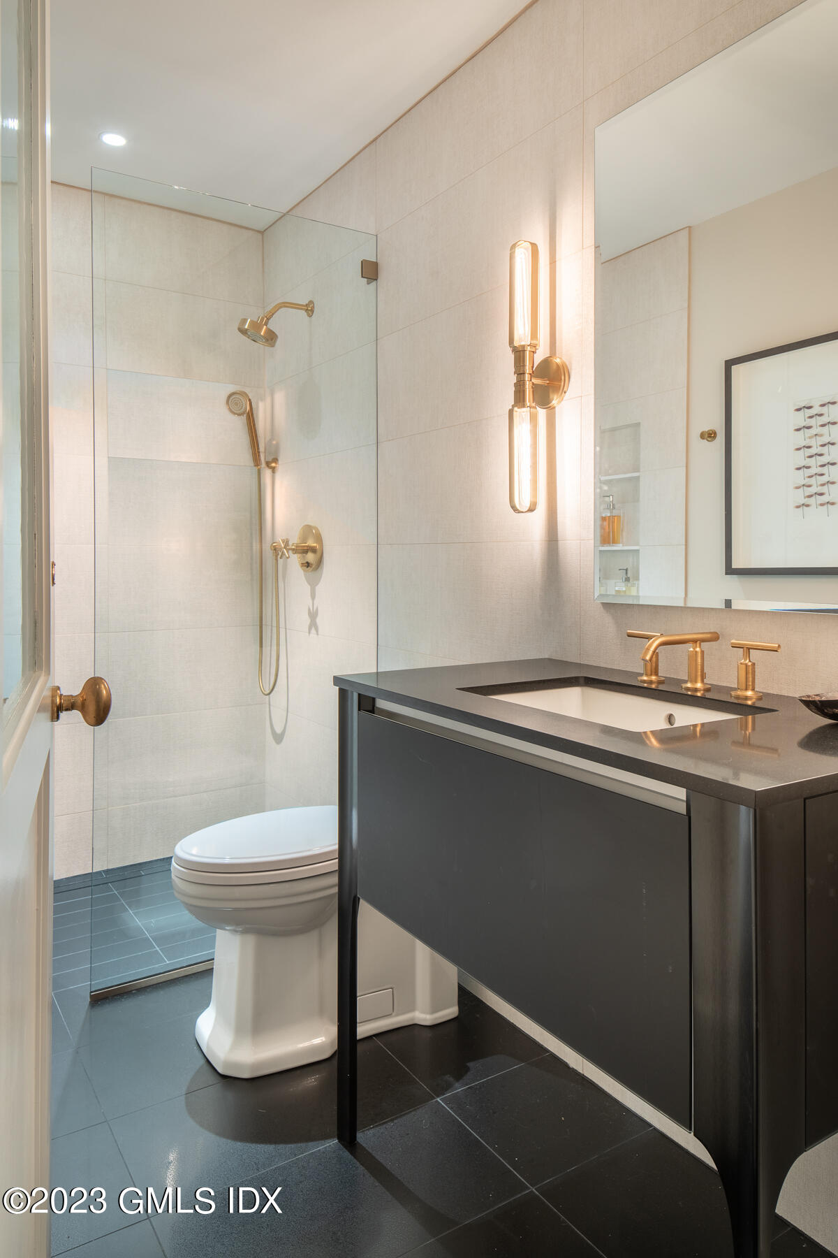 78 River Road, Unit 15 Cos Cob, CT 06807 - Photo 13 of 19 114A4940