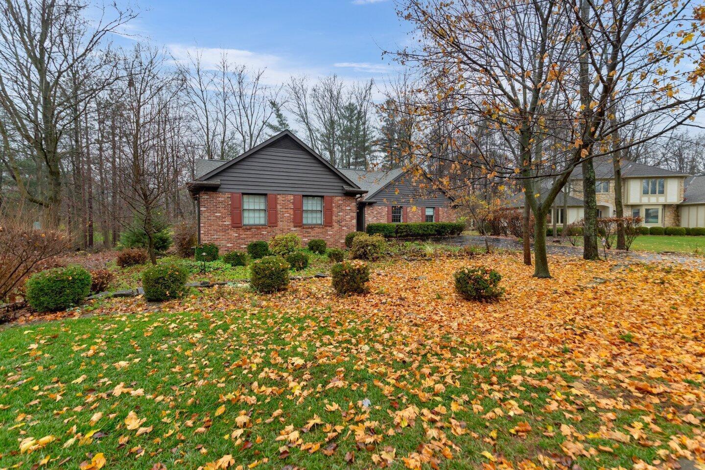 95 Forest Ridge Court Powell, OH 43065 - Photo 4 of 48 046-95ForestRidgeCourt-Powell-OH-43065-S