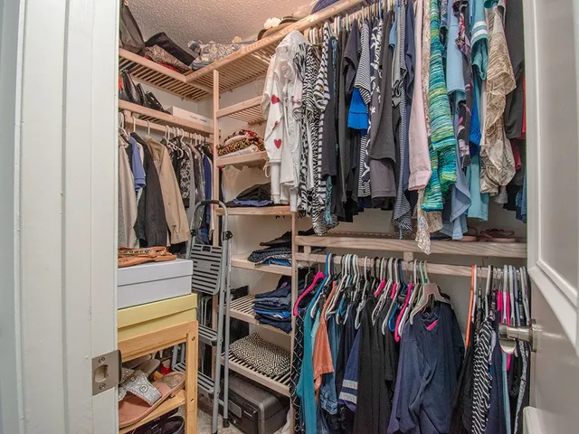 $1,700 | 17 Vista Palm Lane, Unit 101, Vero Beach, FL 32962