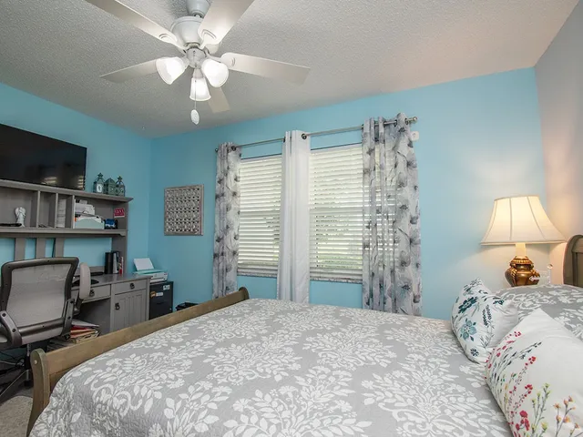 $1,700 | 17 Vista Palm Lane, Unit 101, Vero Beach, FL 32962