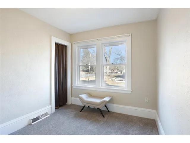 $380,000 | 1824-1822 Stillwater Avenue East, St. Paul, MN 55119