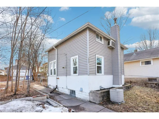 $380,000 | 1824-1822 Stillwater Avenue East, St. Paul, MN 55119