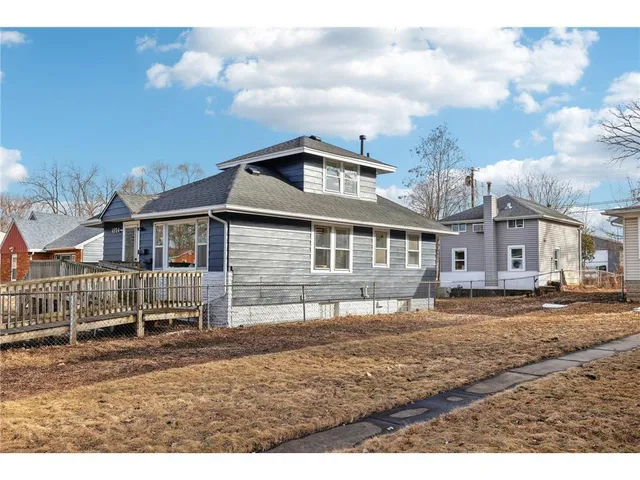 $380,000 | 1824-1822 Stillwater Avenue East, St. Paul, MN 55119