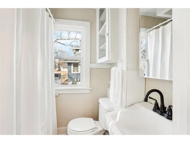 $380,000 | 1824-1822 Stillwater Avenue East, St. Paul, MN 55119