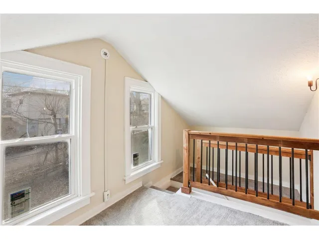 $380,000 | 1824-1822 Stillwater Avenue East, St. Paul, MN 55119