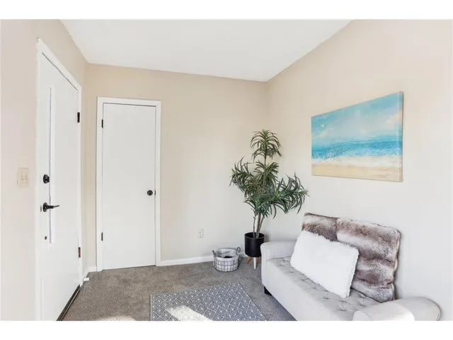 $380,000 | 1824-1822 Stillwater Avenue East, St. Paul, MN 55119