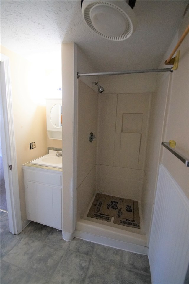 2 Lawrence Road, Unit C Derry, NH 03038 - Photo 10 of 12