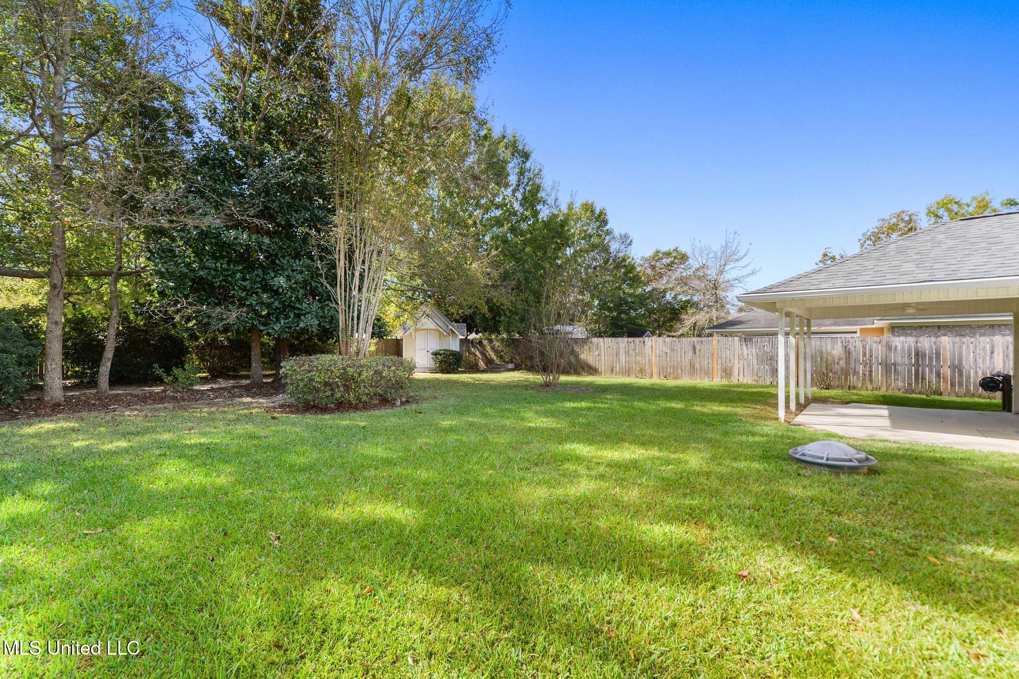 8905 Spring Avenue Ocean Springs, MS 39564 - Photo 19 of 22 018