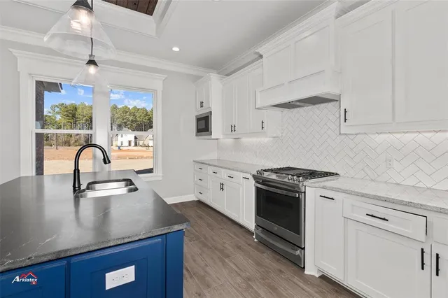 $450,450 | 76 Turtle Creek Drive, Benton, LA 71006