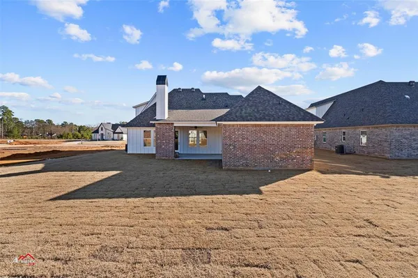 $450,450 | 76 Turtle Creek Drive, Benton, LA 71006