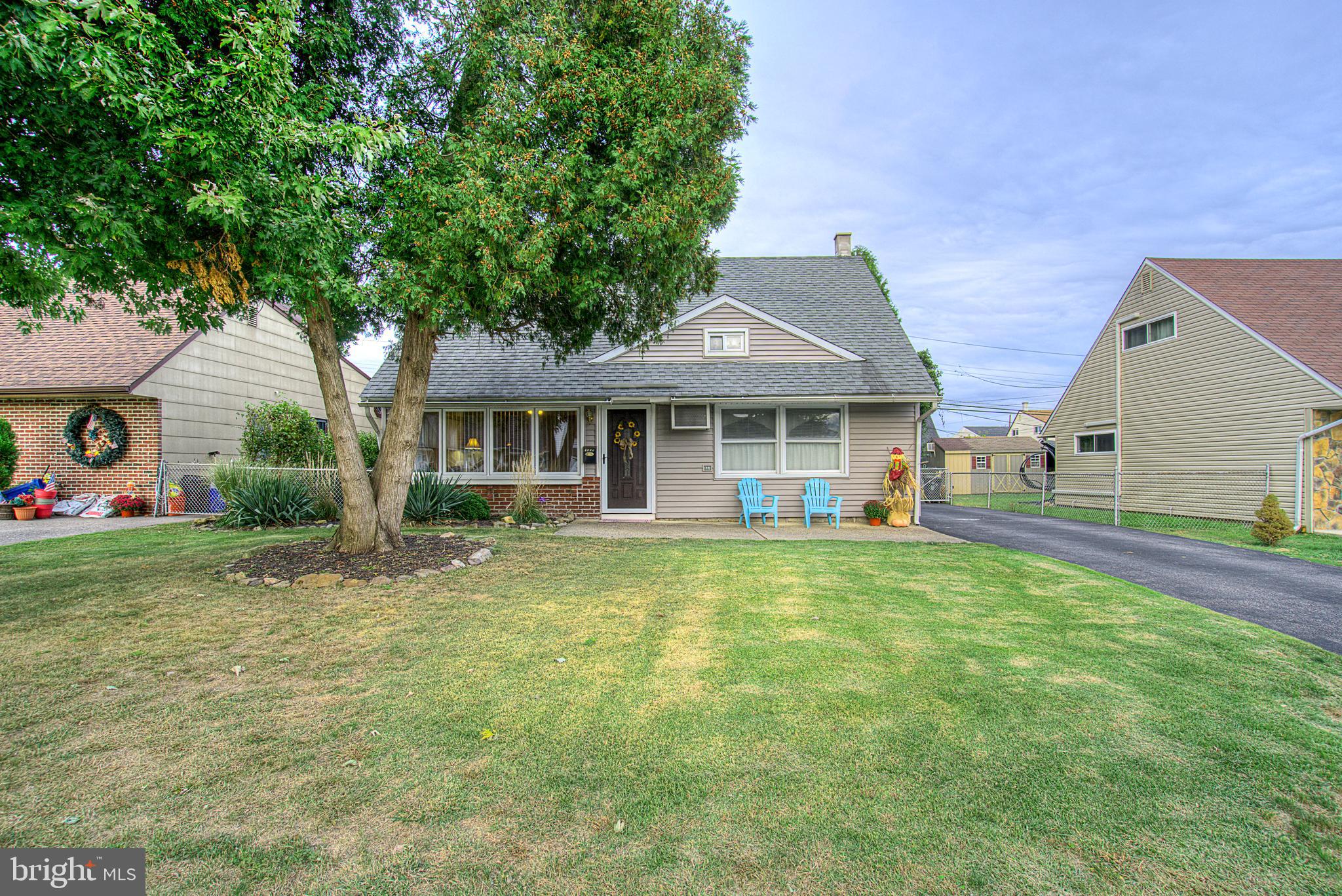 2859 Nautilus Road Philadelphia, PA 19154 - Photo 2 of 25 Gallery Image 2