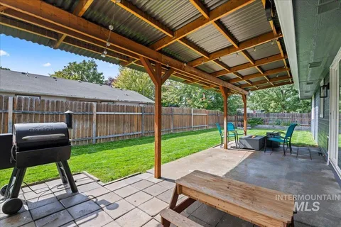 $469,900 | 8015 West Whittaker Street, Boise, ID 83714