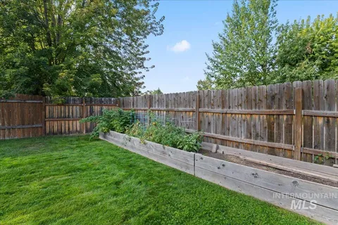 $469,900 | 8015 West Whittaker Street, Boise, ID 83714