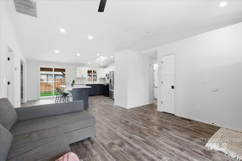 $469,900 | 8015 West Whittaker Street, Boise, ID 83714