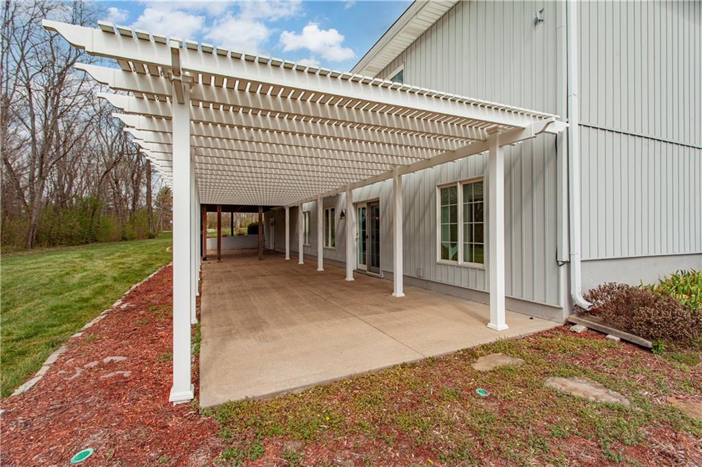 4203 Southeast Willow Ridge Court Blue Springs, MO 64014 - Photo 6 of 46
