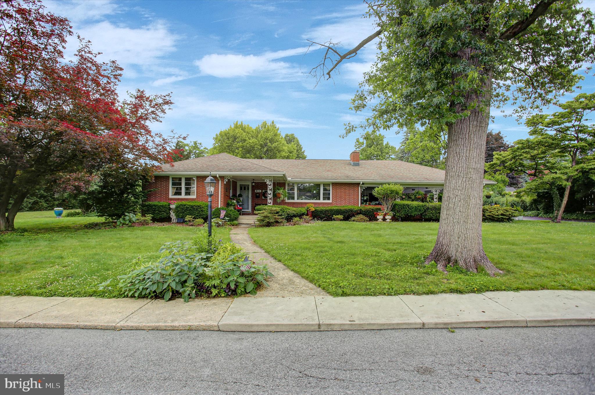 405 Westover Road Shippensburg, PA 17257 - Photo 2 of 22