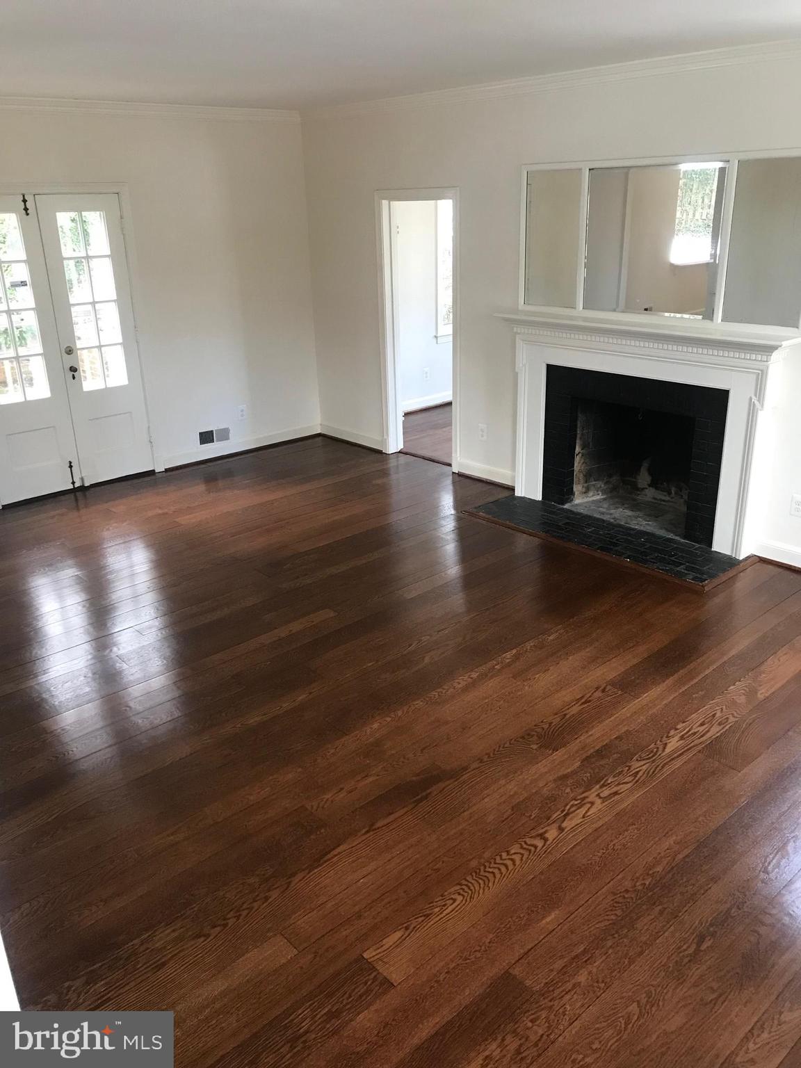 1060 Harvey Road McLean, VA 22101 - Photo 2 of 11