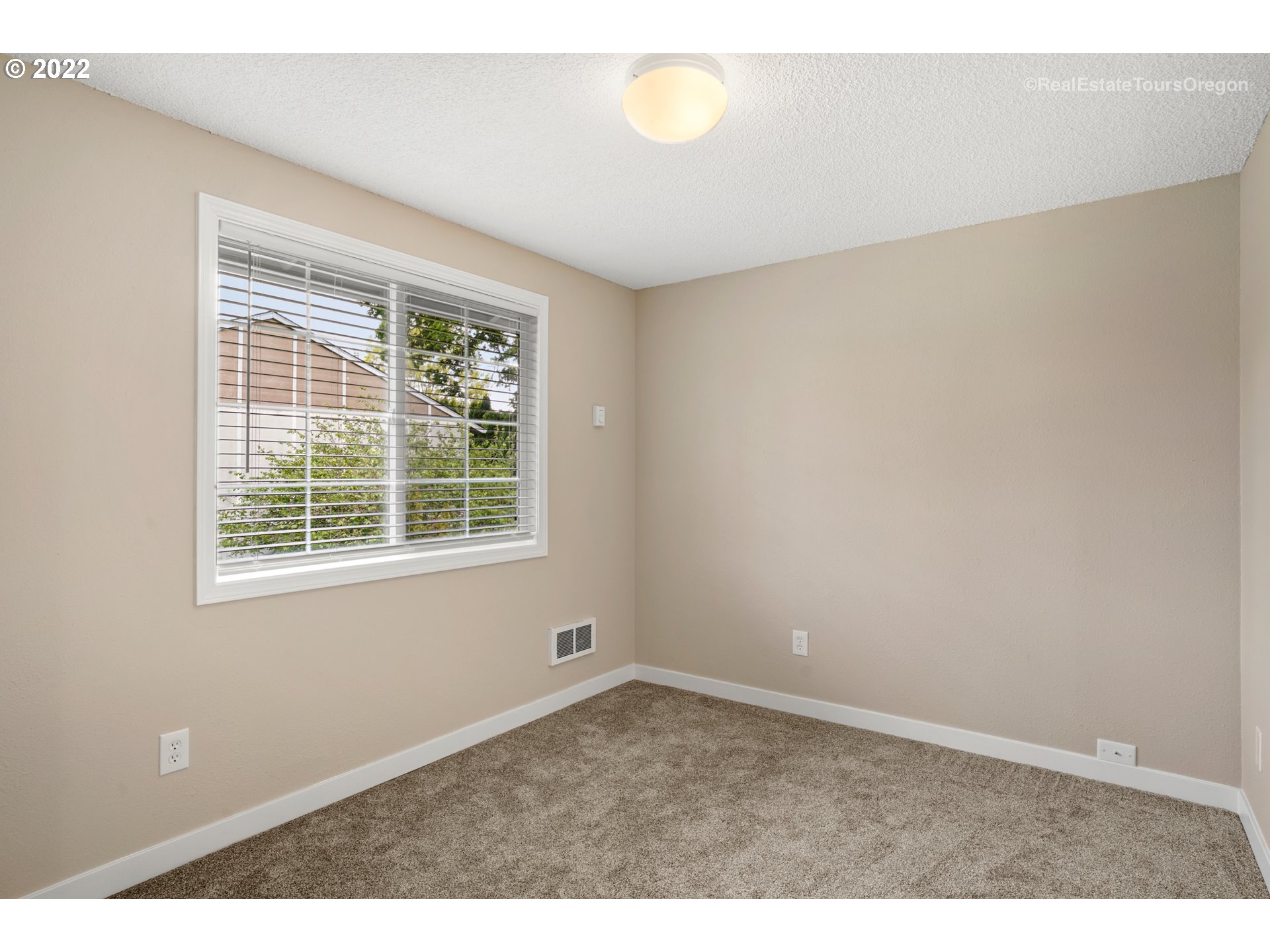 17290 Southwest Alexander Street Aloha, OR 97003 - Photo 17 of 32 Unit #1