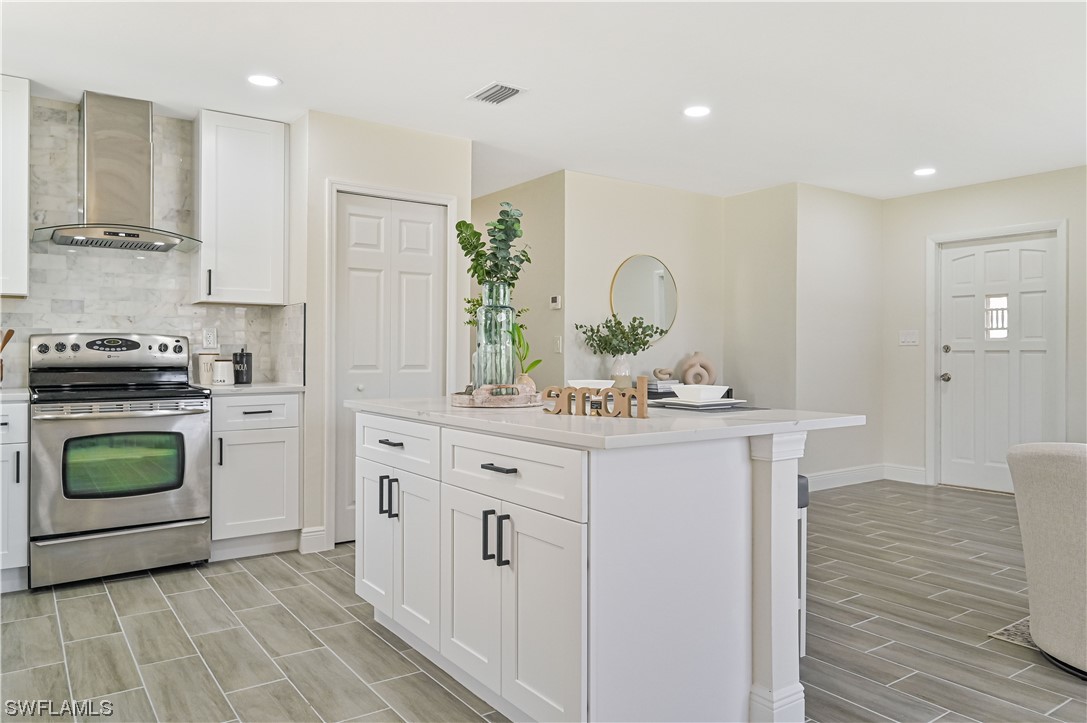 11 Illinois Road Lehigh Acres, FL 33936 - Photo 11 of 36 Gallery Image 11