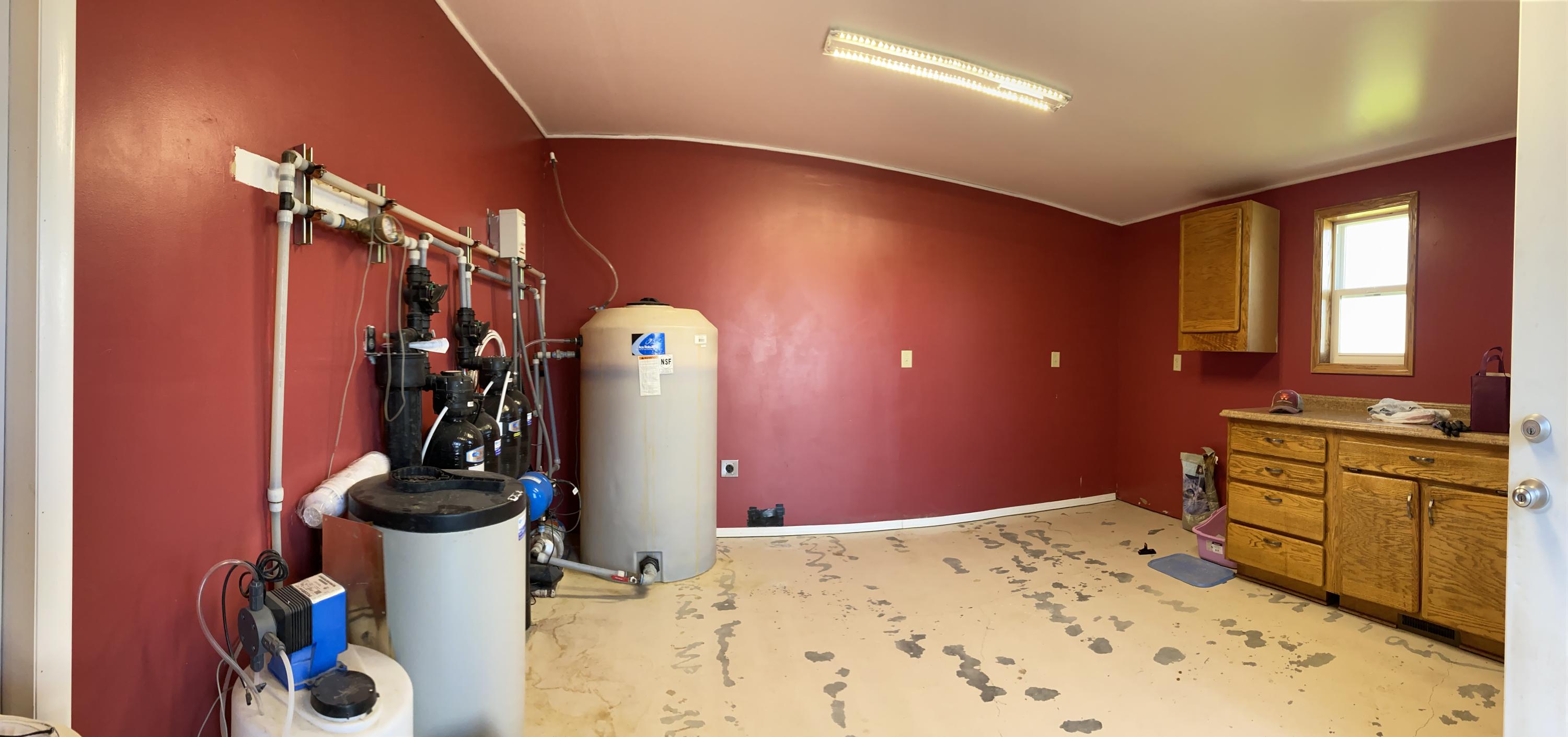 56340 Oil Dri Road Silver Lake, OR 97638 - Photo 25 of 34 Utility room