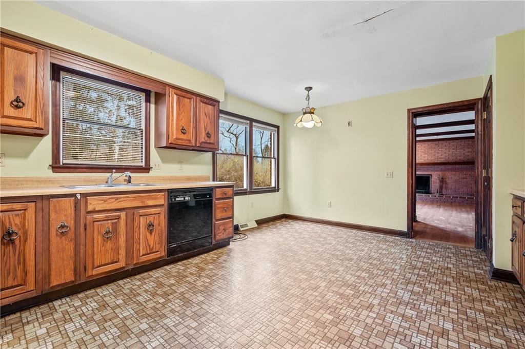 4149 Dickey Road Gibsonia, PA 15044 - Photo 8 of 24 Gallery Image 8