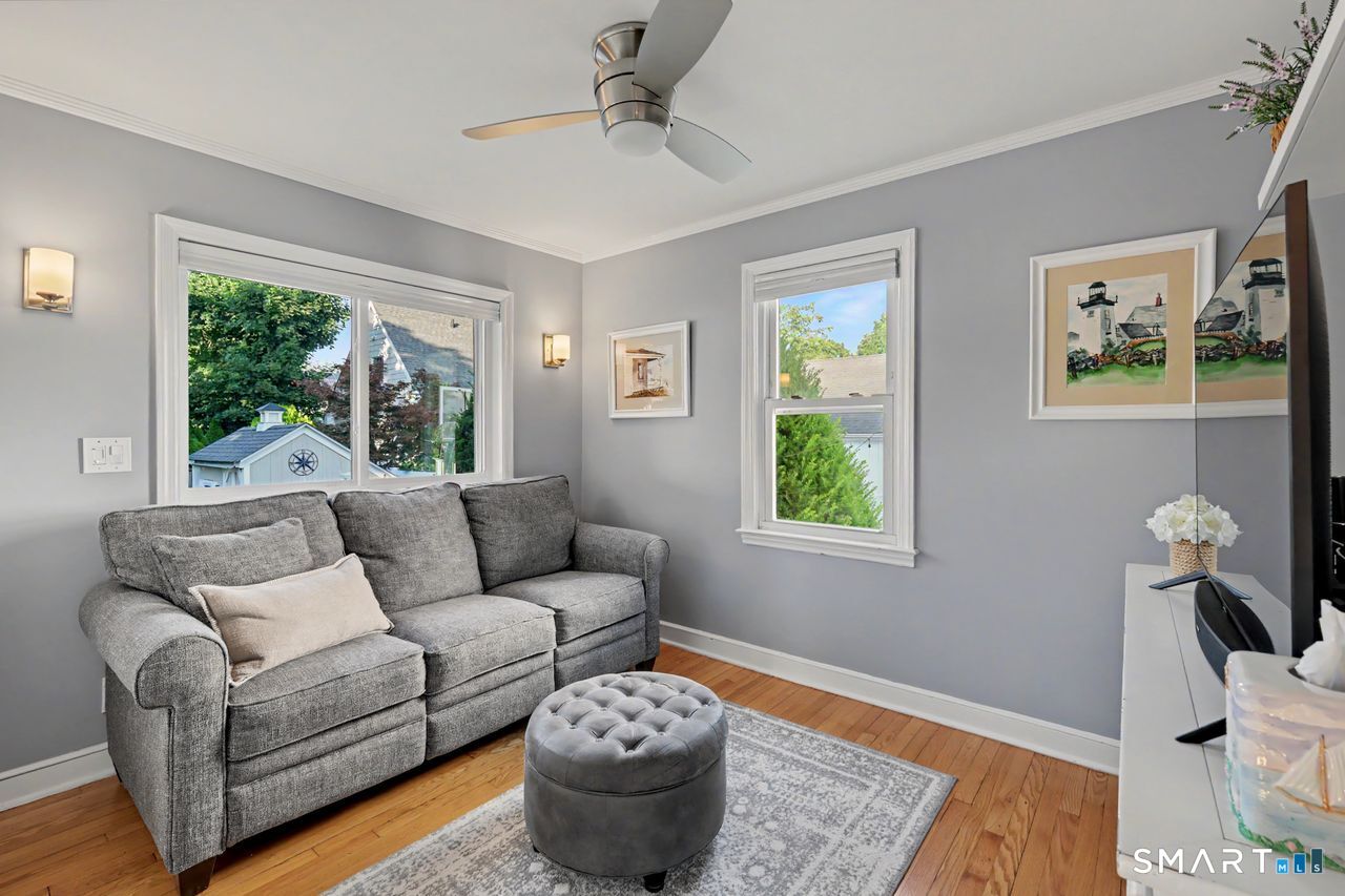 427 Reef Road Fairfield, CT 06824 - Photo 11 of 31