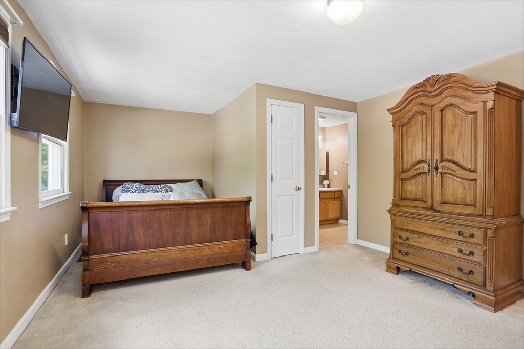 1185 Main Street, Unit 4 Clinton, MA 01510 - Photo 23 of 36