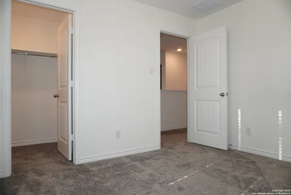 $2,200 | 4809 Park Glen, Marion, TX 78124