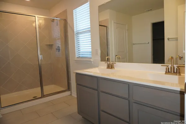 $2,200 | 4809 Park Glen, Marion, TX 78124