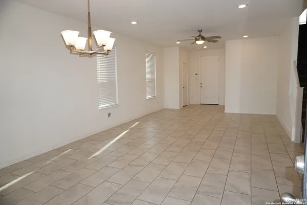 $2,200 | 4809 Park Glen, Marion, TX 78124